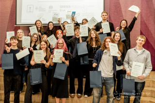 Youth debate tournament on wind farms 